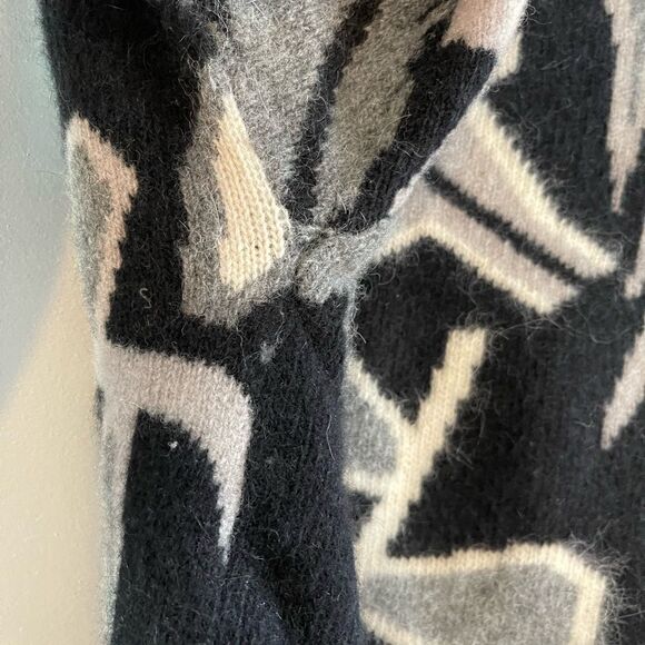 VTG Richard and Company Leaf Print Fuzzy Sweater || SZ L - Picture 6 of 8